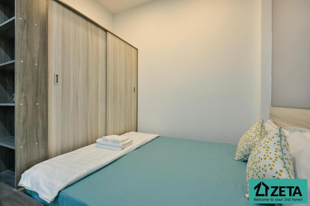 Khách sạn Zeta Homes
