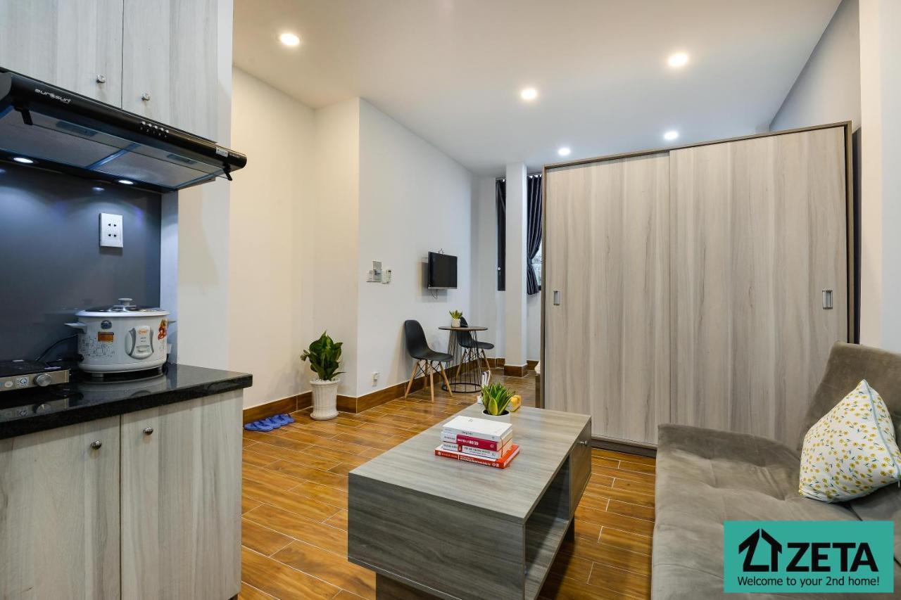 Khách sạn Zeta Homes