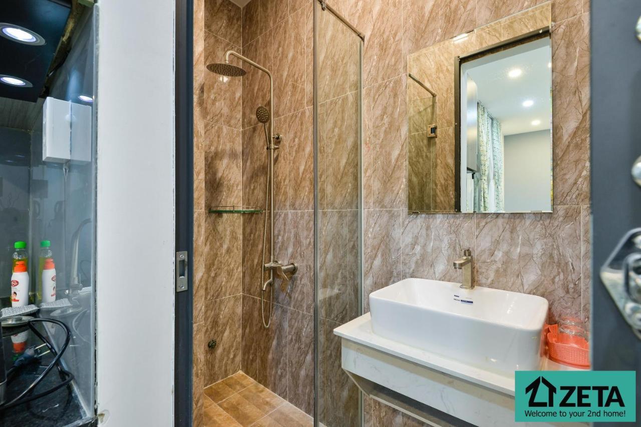 Khách sạn Zeta Homes